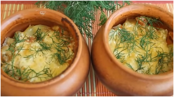 Wie man Schweinefleisch mit Kartoffeln in Töpfen kocht? 01