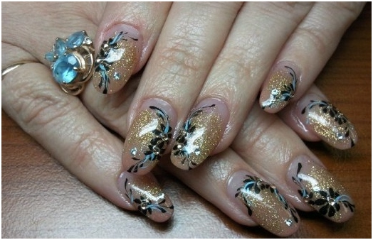 Nageldesign mit Funkeln 04