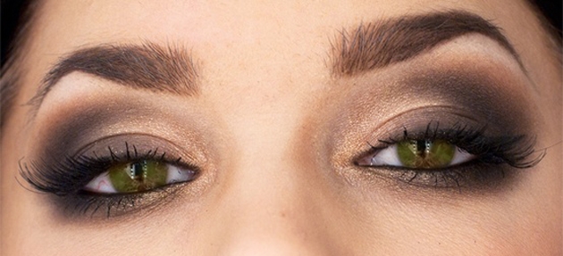 Brunette Makeup mit grünen Augen. Schönes Make-up für grünes Auge: Optionen 01