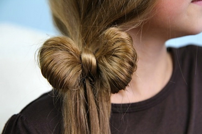 Frisuren für Mädchen auf mittlerem Haar. Einfache Frisuren für jeden Tag 03