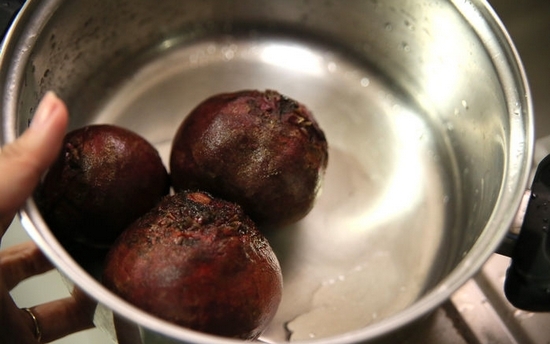 So kochen Sie schnell Rüben in einem Topf? Wie viel Zeit brauchst du?? 02