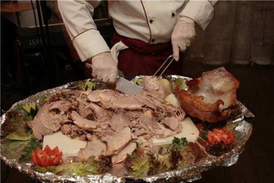 Fleisch Elch: Nutzen und Schaden. Welche Parasiten können in Losyatin sein? 04