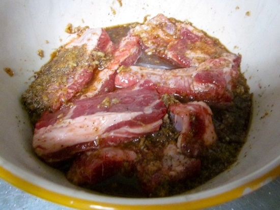 Marinade für Rippen Schweinefleisch im Ofen und auf dem Mangale: Eine Auswahl der besten Rezepte 15