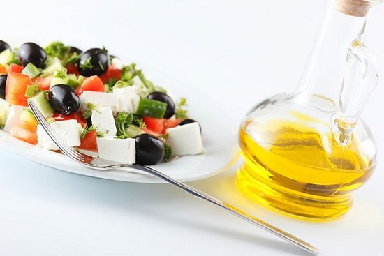 Tanken für den griechischen Salat: Die besten Rezepte zum Kochen von Saucen zu Hause 09