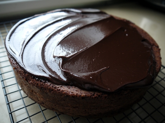 Wie man Schokoladenglasur herstellt? Rezepte für jegliche Arten von Desserts 04