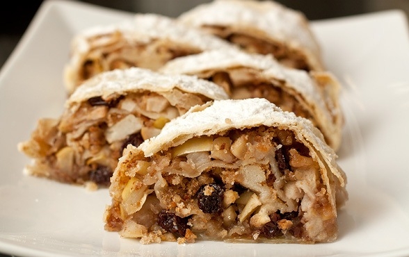 Apfelstrudel: Köstliches Dessertrezept 01