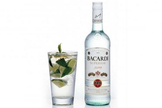 Bacardi: mit dem, was und wie weiß und schwarzer Rum trinken? 02