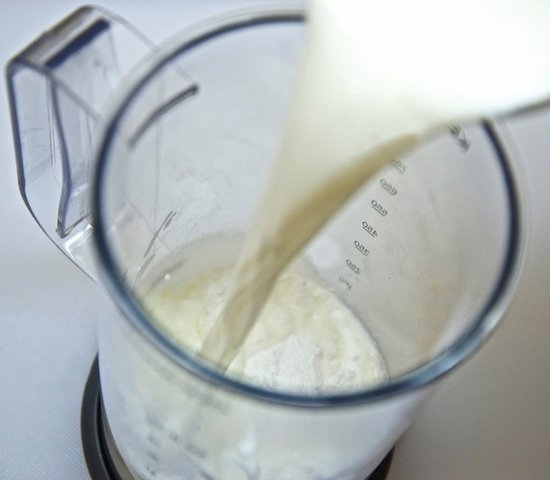 Milchcocktail in Mixer: Verschiedene Rezeptoptionen 02