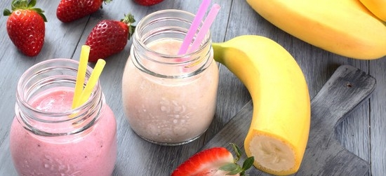 Rezepte Smoothies für einen Mixer: Bereiten Sie gesundes Gemüse und Fruchtcocktails vor 01