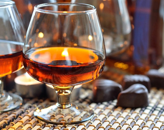 Alkohol Cognac zu Hause: Kochrezepte. Wir machen Brandy schnell und lecker von Alkohol! 05