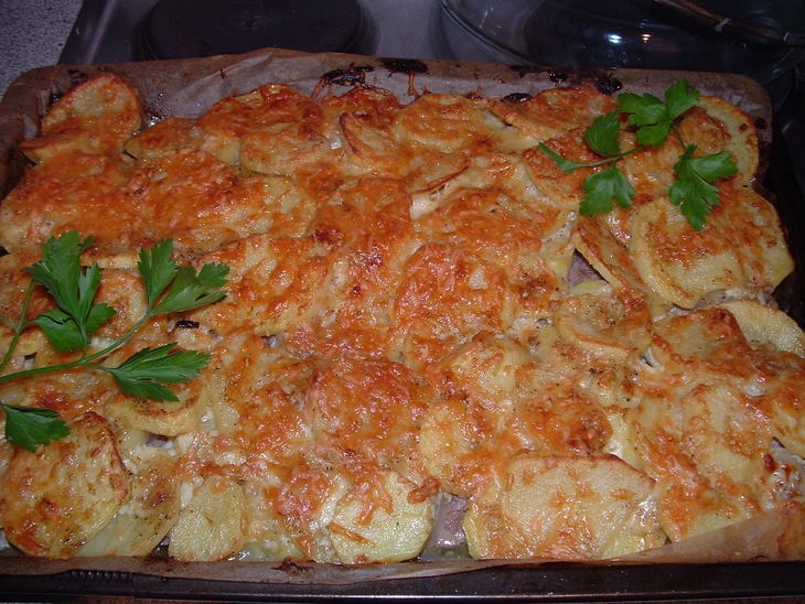 Stör in dem Ofen gebacken. Einfache Rezepte für Anfänger 02