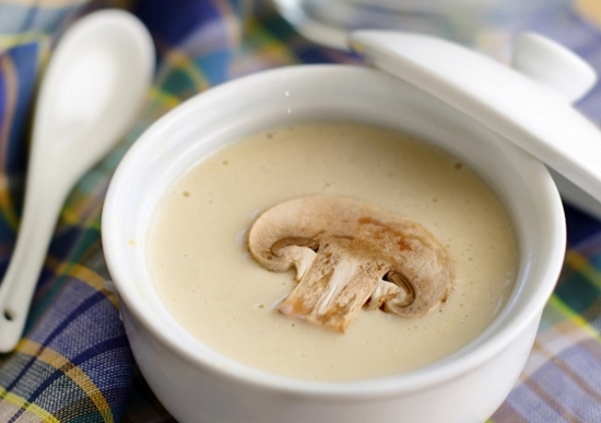 Pilzsuppe mit geschmolzenem Käse: Rezepte mit Champignons und anderen Pilzen 05