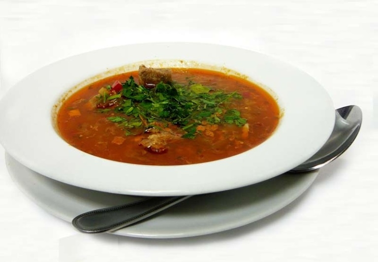 Wie man Suppe Harcho kocht? Rezepte aus verschiedenen Arten von Fleisch 04