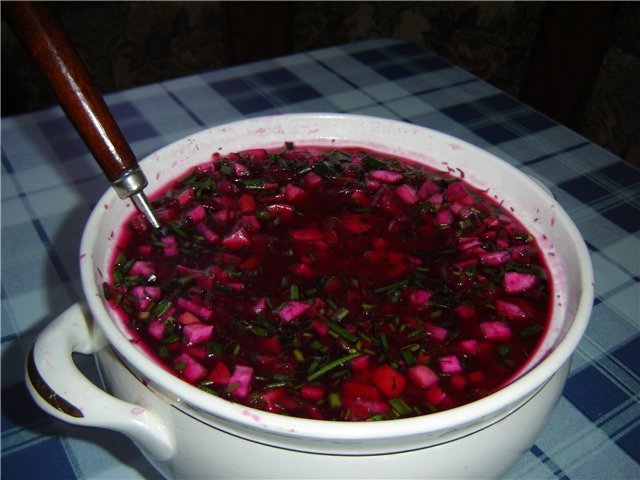 Kalter Borsch mit mariniertem Rüben 02