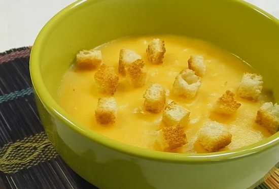 Wie man Püree-Suppe mit Croutons kocht: Schritt-für-Schritt-Rezept 09