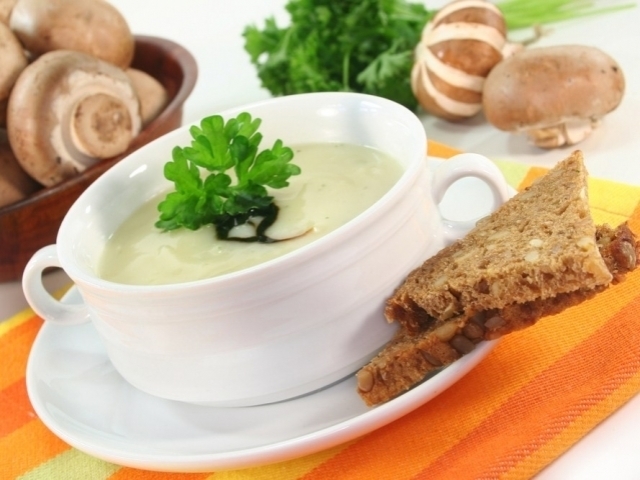 Käsecremesuppe: Rezept. Wie man Käsecremesuppe kocht? 06