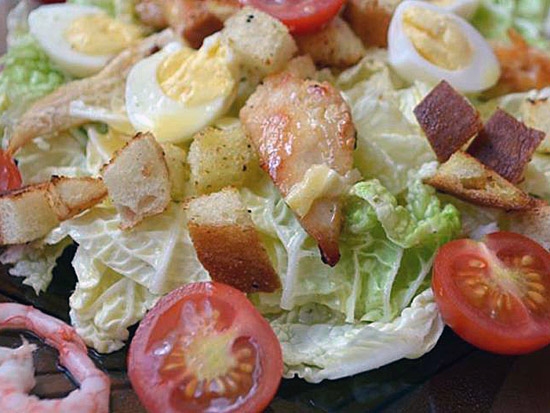 Salat «Caesar»: Rezepte von Classic zum Original 06