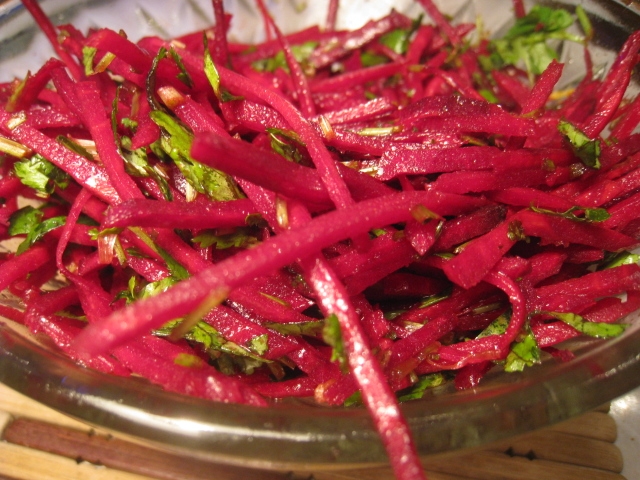 Rüben- und Karottensalat. Rezepte für alle Gelegenheiten 04