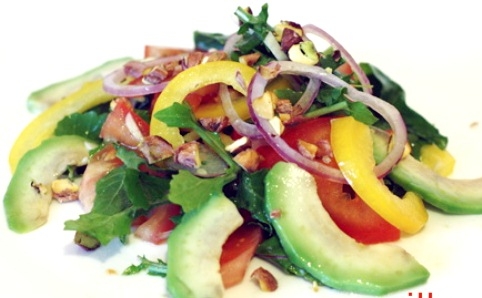 Salat mit Avocado und Lachs 03