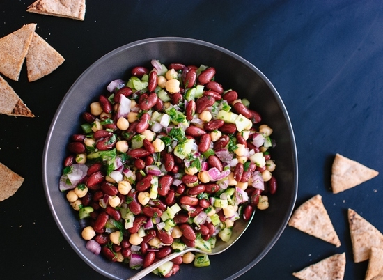 Köstliche und einfache Salate mit roten Bohnenkonserven 02