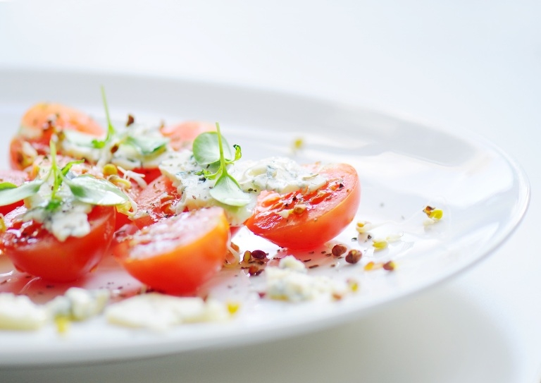 Salat mit Kirschtomaten und Ruchola 01