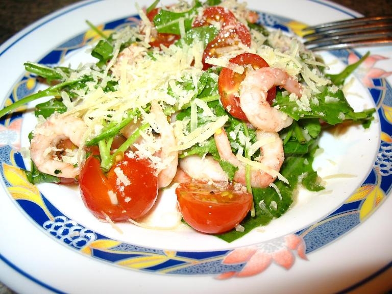 Salat mit Kirschtomaten und Ruchola 05