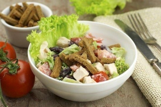 Salat mit Crackern und Bohnen: Eine Auswahl der besten Rezepte 16