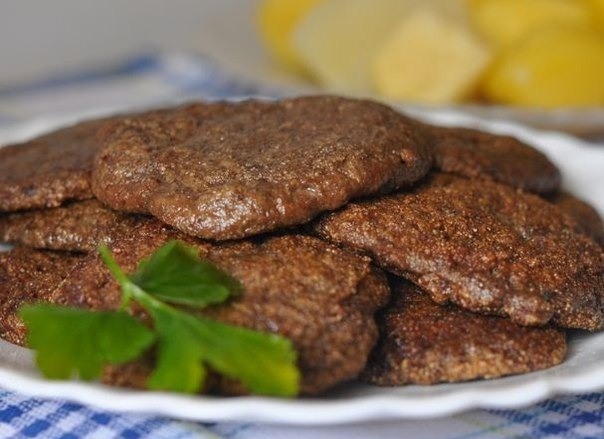 Was zum Abendessen in einem langsamen Kocher kochen soll?? Wie man ein köstliches Abendessen in einem langsamen Kocher kocht? 03