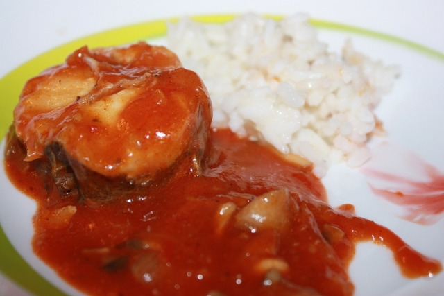 Heck in einem langsamen Kocher: Wie man kocht? Heck-Filet in einem langsamen Kocher: Rezept 04