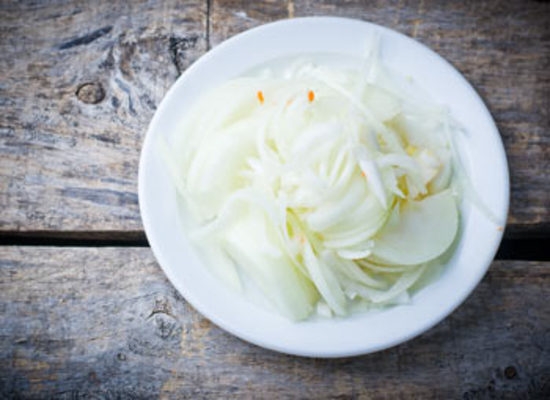 Huhn mit Kartoffeln in einem langsamen Kocher: Kochen von Rezepten mit Kohl und Pilzen 04