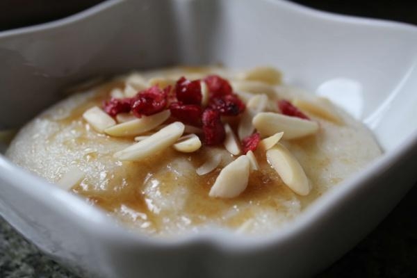 Manna Brei in Multicooker: Rezepte. Wie man Grießbrei in einem langsamen Kocher kocht? 04