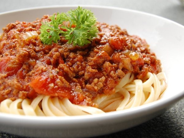 Pasta in einem langsamen Kocher: Kochen. Beste traditionelle Teigwarenrezepte 01