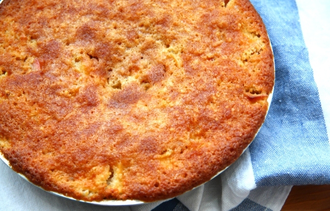 Pie in einem langsamen Kocher mit Äpfeln. Appetitliche Rezepte und Merkmale des Kochens 07