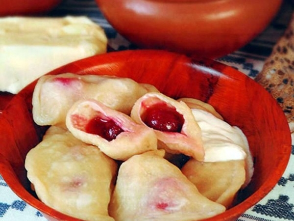 Knödel in einem Multicooker für ein Paar. Rezepte und Merkmale der Vorbereitung köstlicher Knödel 01