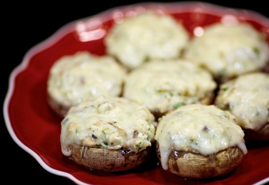 Gefüllte Champignons im Backofen mit Käsefüllung, Hackfleisch und Hühnchen 02