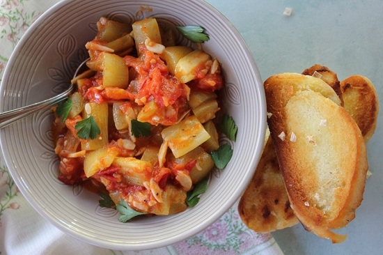 Zucchini-Eintopf mit Karotten und Zwiebeln: Schritt-für-Schritt-Rezepte mit Fotos 01