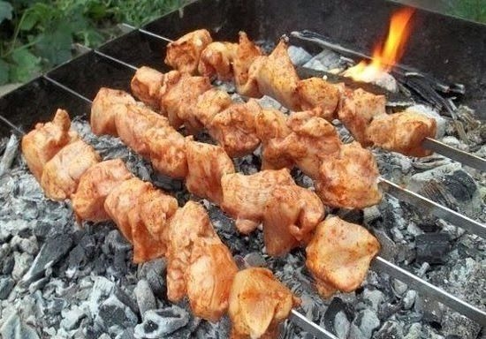 Wie man MARINE Hühnchen Kebab: Vorbereitungsrezepte und Ratschläge von erfahrener kulinarischer kulinarischer kulinarischer 07