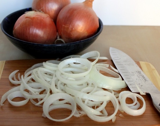 Wie man Schweinefleisch in einer Pfanne braten, so dass es saftig und lecker passiert? Rezepte zum Kochen von Kebabs und Koteletts 04