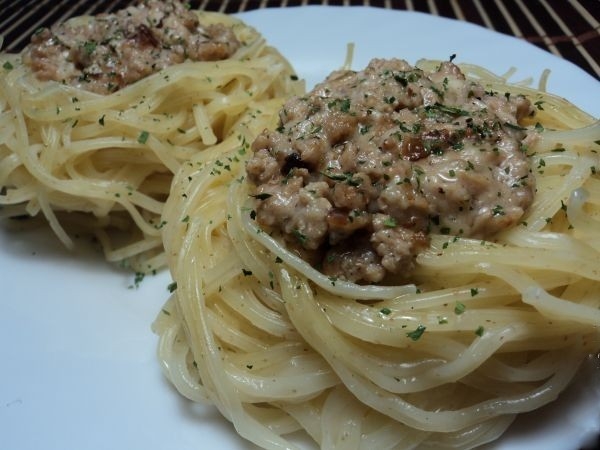 Wie man Nester mit Hackfleisch kocht? 04