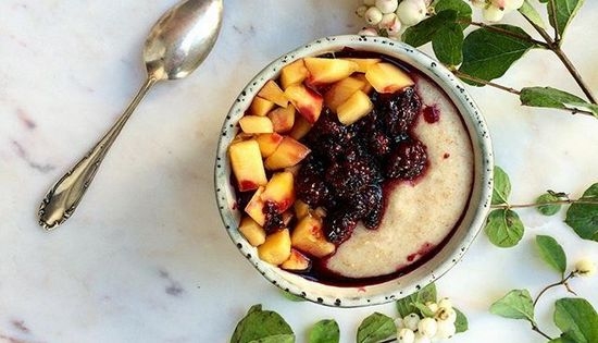 So kochen Sie köstliche Grießbrei auf Milch und ohne es, flüssig und gehen? 04