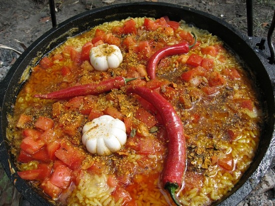 Wie man Pilaf im Kessel kocht, auf dem Feuer? Rezepte plov von Lamm, Schweinefleisch, Hühnchen 03