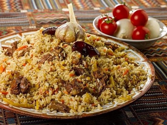 Wie man Pilaf im Kessel kocht, auf dem Feuer? Rezepte plov von Lamm, Schweinefleisch, Hühnchen 04