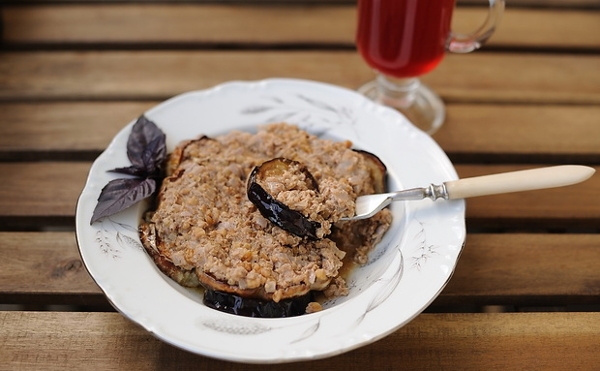 Wie kann man Sazivi kochen?? Satzinsky-Rezepte für Georgier aus Hühnchen, Auberginen und der Türkei 01