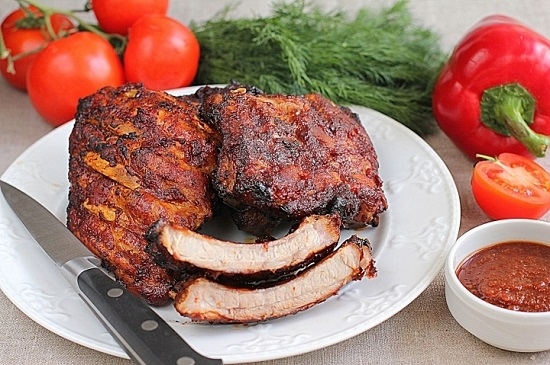 Wie man Schweinefleischrippen im Backofen kocht: Rezepte zur Herstellung von köstlichen und saftigen Fleisch 03