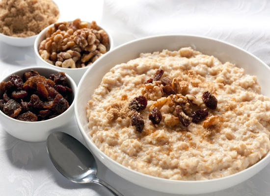 Wie man Hafermehl auf dem Wasser richtig kocht: die besten Rezepte, um ein köstliches und nützliches Frühstück zu gestalten 06