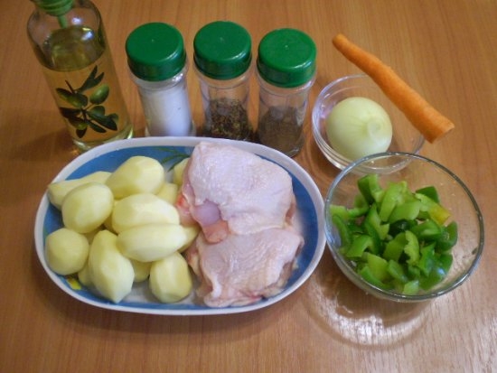 Huhn verblasst im Ofen: Kochen von Rezepten mit Gemüse und Käse 03