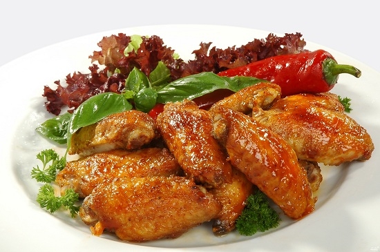 Wings in der medizinischen Sojabohnensauce: Rezepte für anspruchsvolle Fleischgerichte 15