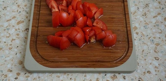 Hähnchenbrust in cremiger Sauce: Kochen von Rezepten in einer Bratpfanne, in einem langsamen Kocher und einem Backofen 04