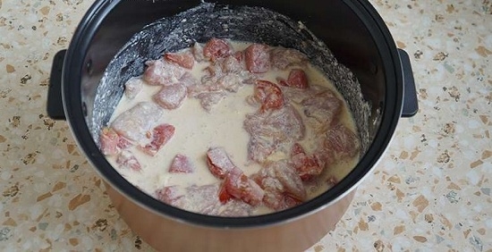 Hähnchenbrust in cremiger Sauce: Kochen von Rezepten in einer Bratpfanne, in einem langsamen Kocher und einem Backofen 05