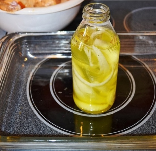 Huhn auf einem Glas im Backofen: Eine Auswahl der besten Rezepte mit einem Foto 09